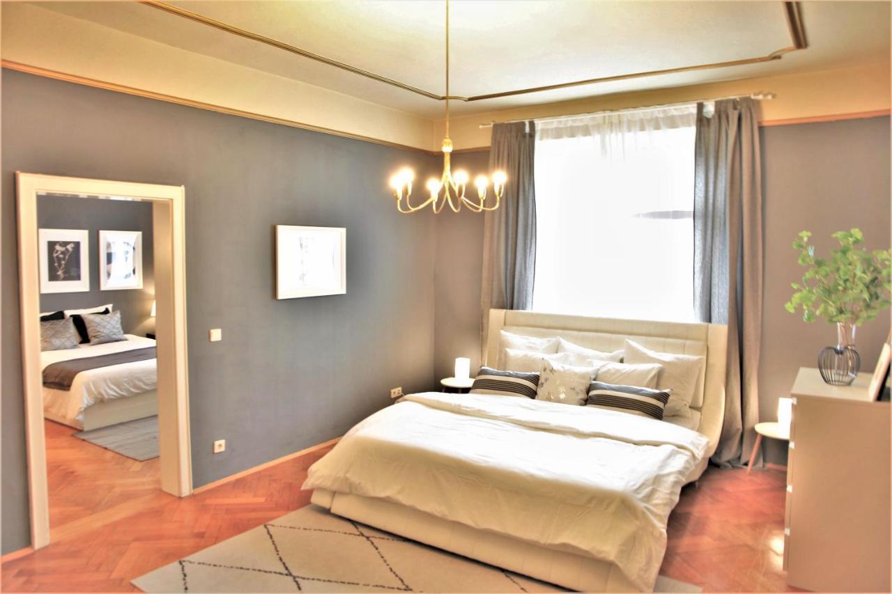 Spacious Apartment In The Heart Of Ίνσμπρουκ Εξωτερικό φωτογραφία